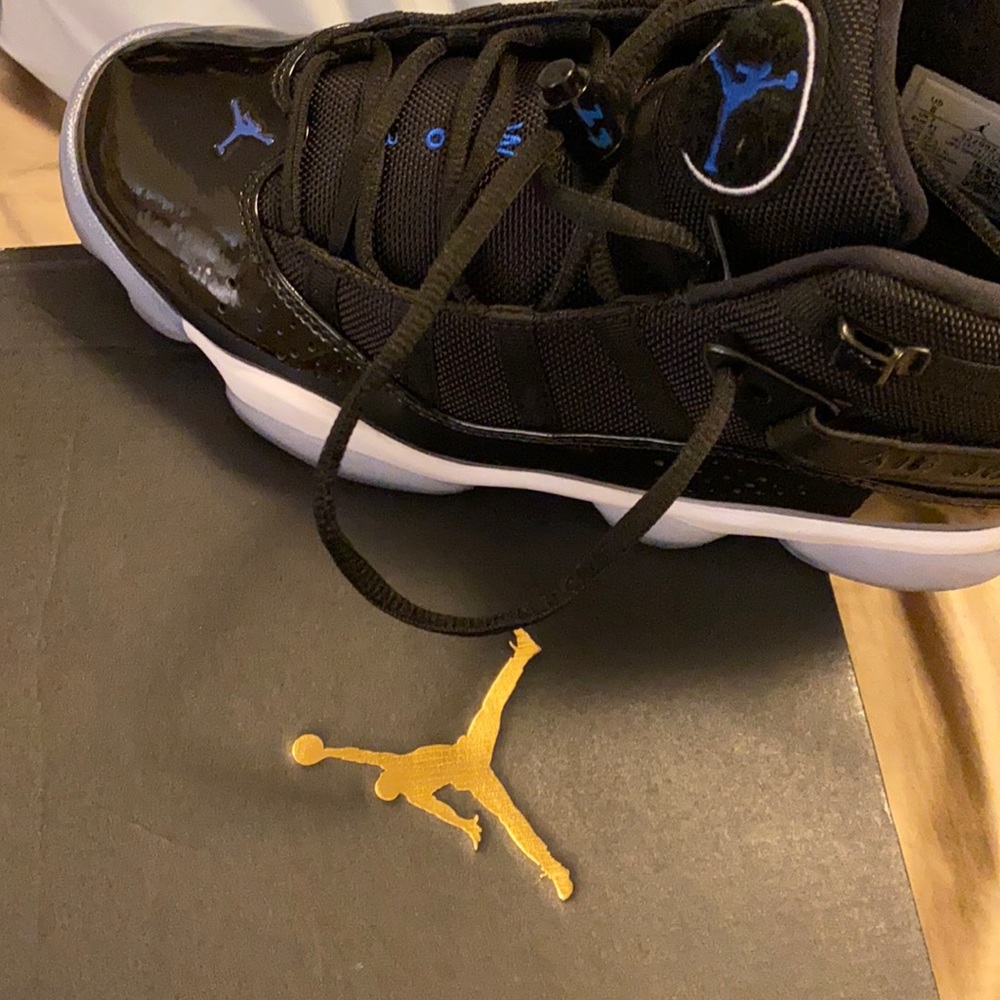 Jordan Men size 8, fits women feet 9/10